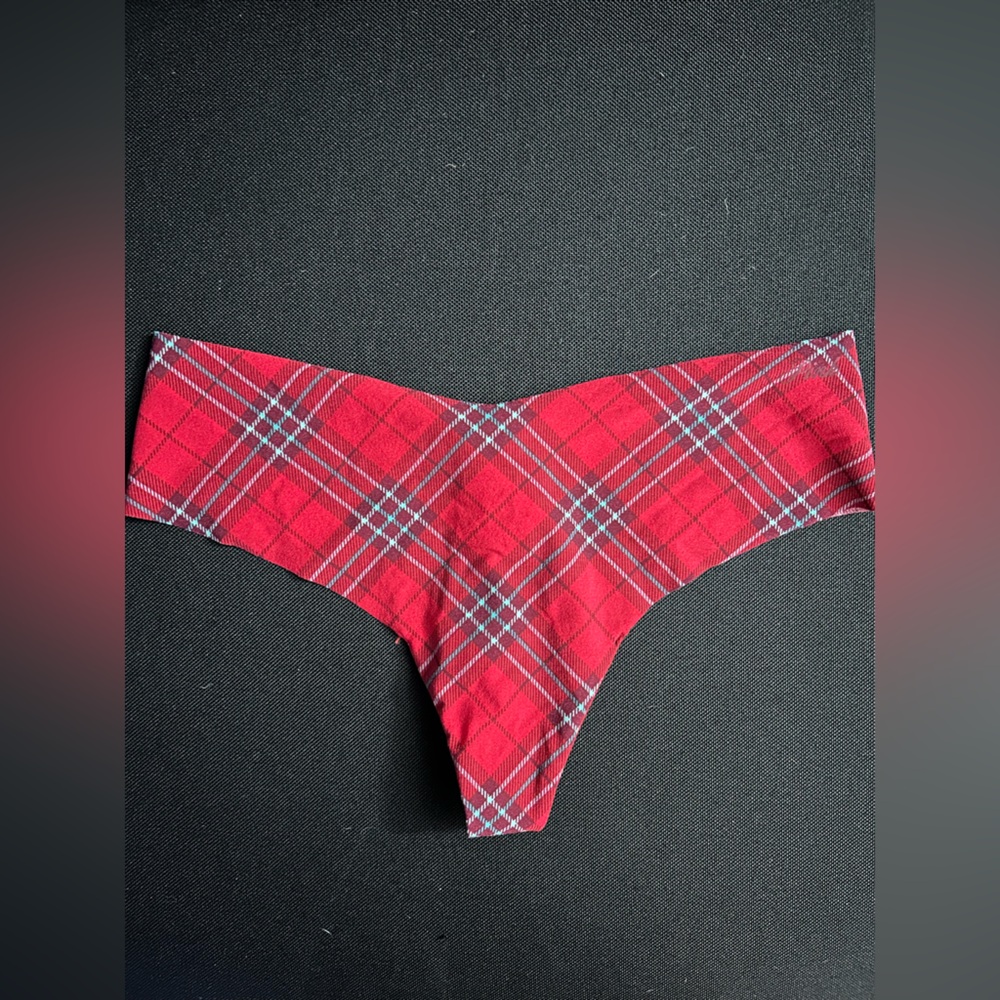 Victoria's Secret Pink No Show Thong